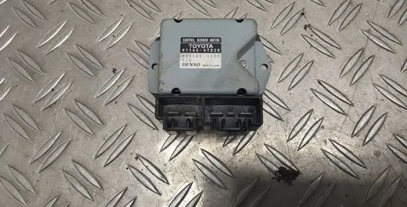 Toyota Prius (XW20) Heater blower fan relay 8716547020