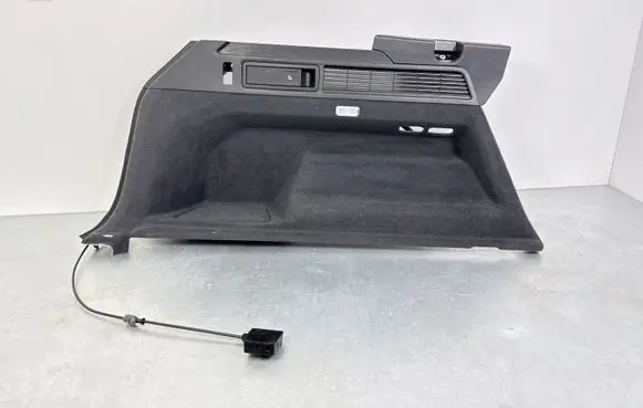 Volkswagen Touareg III Trunk/boot side trim panel 760867037