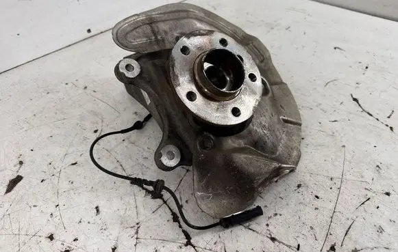 BMW 2 F44 Front wheel hub 6876645 31216876645