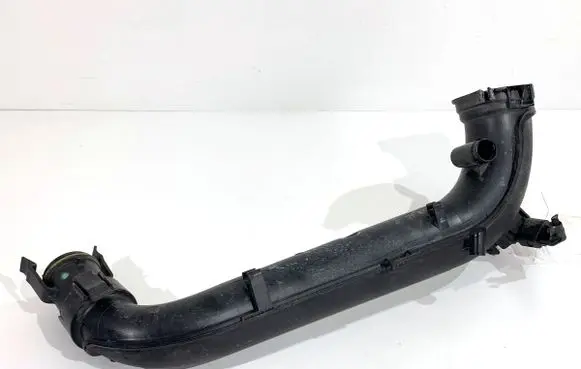 Skoda Superb B8 (3V) Intercooler hose/pipe 04E145673P