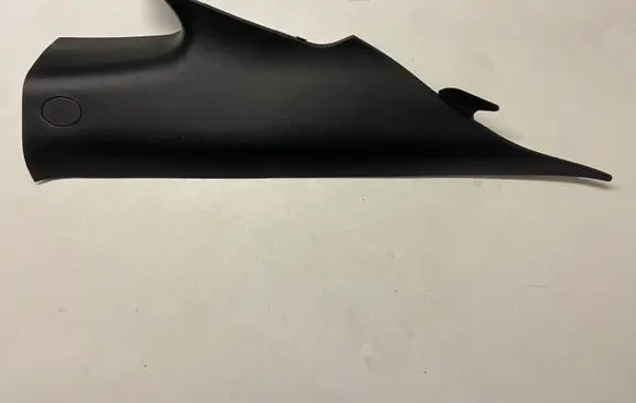 Hyundai Genesis (C) pillar trim 858502M000