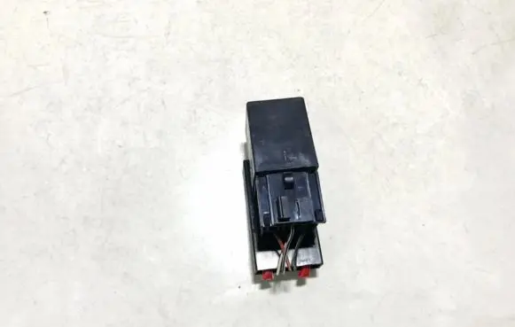 Volkswagen Polo III 6N 6N2 6NF Other relay