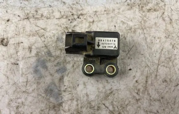 Mitsubishi Pajero Sport I Airbag deployment crash/impact sensor Mr475078