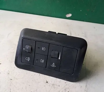 Hyundai Santa Fe Fog light switch 202002562