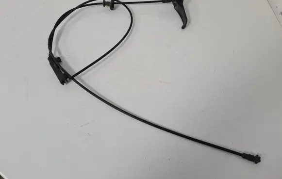 Volkswagen PASSAT B5 Engine bonnet (hood) release handle 3B1823531