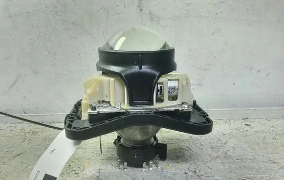 Land Rover Range Rover Sport L320 Headlight part 8908895