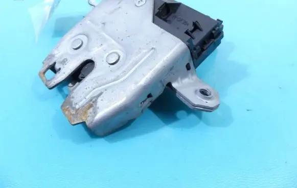 Tailgate/trunk/boot lock/catch/latch