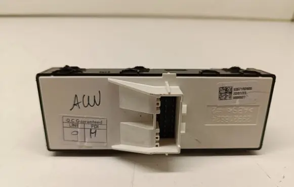 KIA Sportage Electric window control switch 299218824