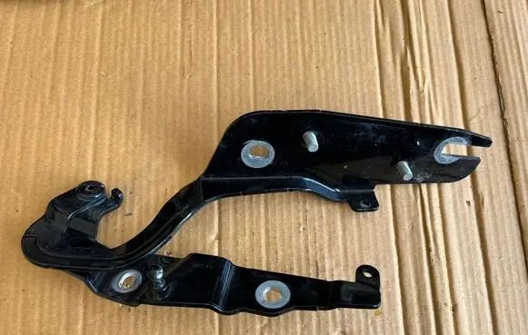 Audi A5 Tailgate/trunk/boot hinge 8W7827302
