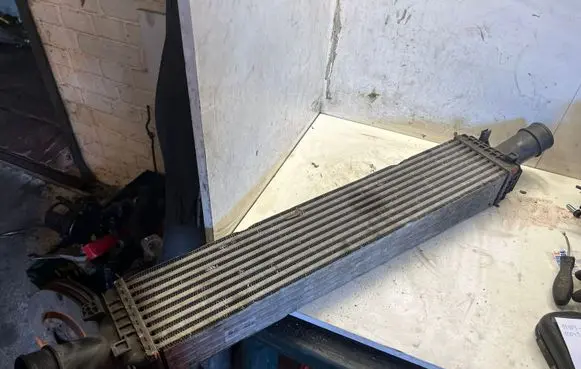 Audi A4 S4 B7 8E 8H Intercooler radiator 8K0145805