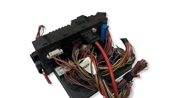 Mercedes-Benz E W211 Fuse module 2115453901