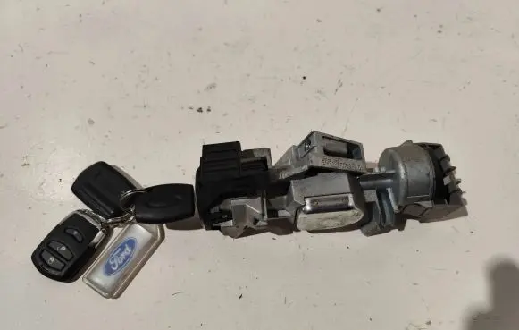 Ford Focus Ignition lock 3M513F880AC