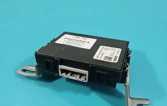 Suzuki Swift II Central body control module 3678068LB0 IMPRK1597743