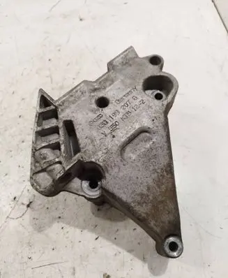 Volkswagen PASSAT B6 Engine mounting bracket 03G199207G V550KTS122