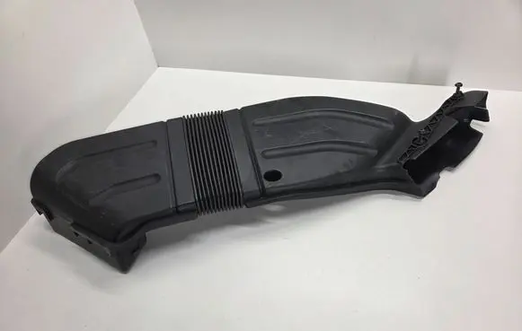 Audi A4 S4 B6 8E 8H Air intake duct part 8E0129618D PA6GF30 8E0129617D