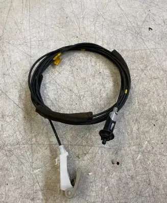 Toyota Land Cruiser (J120) Fuel cap release pull handle 