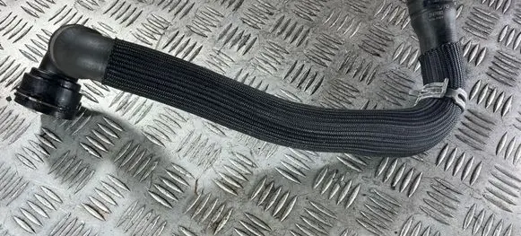 Volvo V60 Engine coolant pipe/hose 31474863