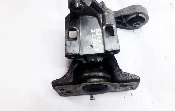 Nissan Note (E11) Engine mount bracket 8200131305