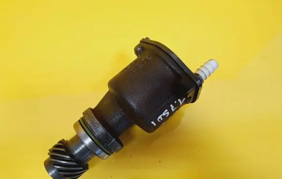 Volkswagen Lupo Vacuum pump 028207A