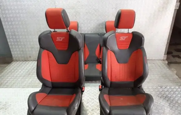 Ford Fiesta Seat set 