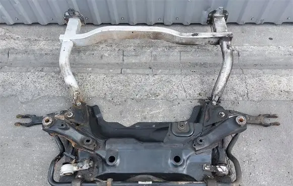 Citroen C5 Front subframe
