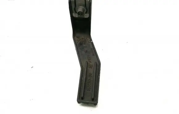 Headlight/headlamp mounting bracket