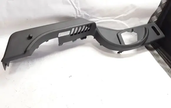 Skoda Superb B6 (3T) Parcel shelf load cover mount bracket 3T5867762B