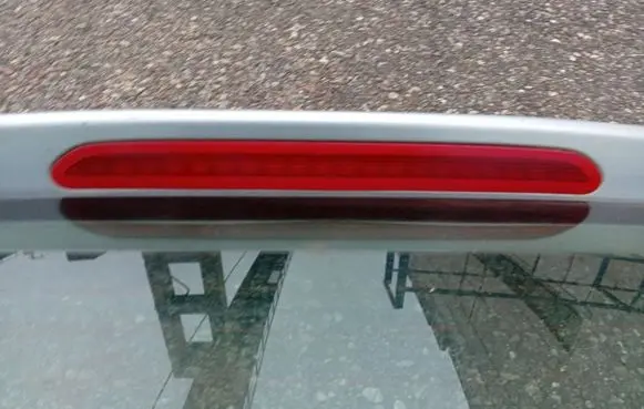 Volkswagen Golf V Third/center stoplight