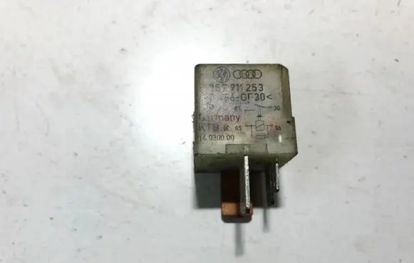 Volkswagen Golf IV Other relay 357911253