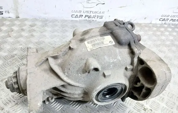 BMW 5 F10 F11 Rear differential 7584446