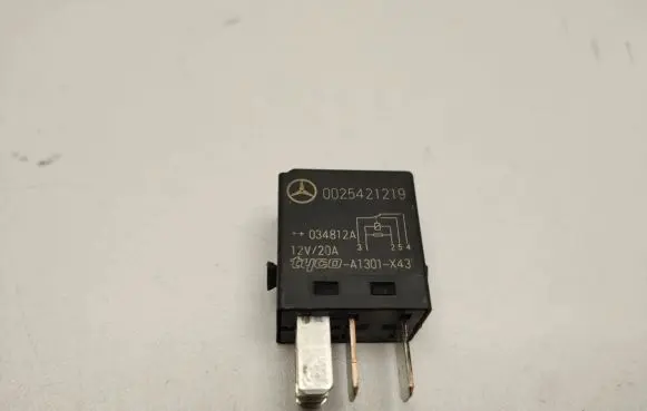 Mercedes-Benz CL C215 Other relay A0025421219