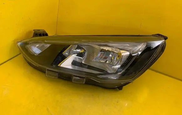 Ford Focus Headlight/headlamp MX7B-13E015-CC