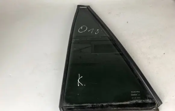 Rear vent window glass