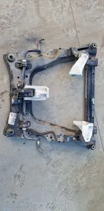 Nissan Leaf II (ZE1) Front subframe
