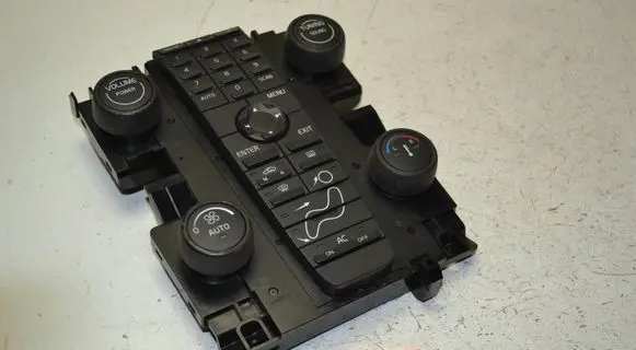 Volvo V50 Climate control unit 30739249 07W111