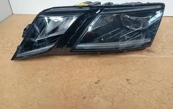 Skoda Octavia Mk3 (5E) Headlight/headlamp 5E1941015F