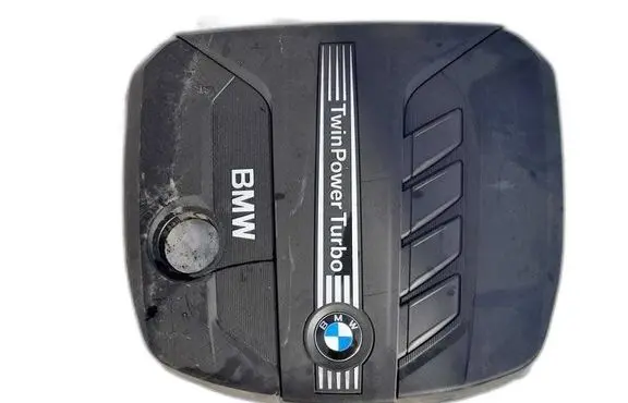 BMW 5 F10 F11 Engine cover (trim) 13718510475 11252010