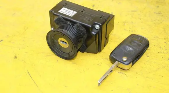 Volkswagen Phaeton Ignition lock 3D0905865E
