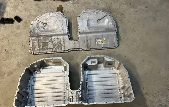 BMW X3 G01 Hybrid/electric vehicle battery tray 8835967 9494038 8614092