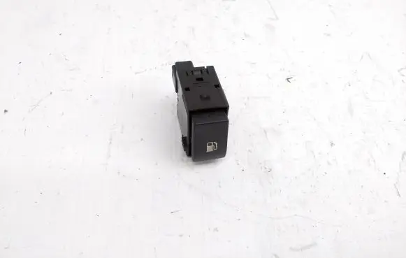 Lexus RX III Fuel tank opening switch 15C330 3303F9N