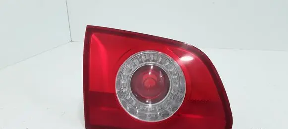 Volkswagen PASSAT B6 Tailgate rear/tail lights