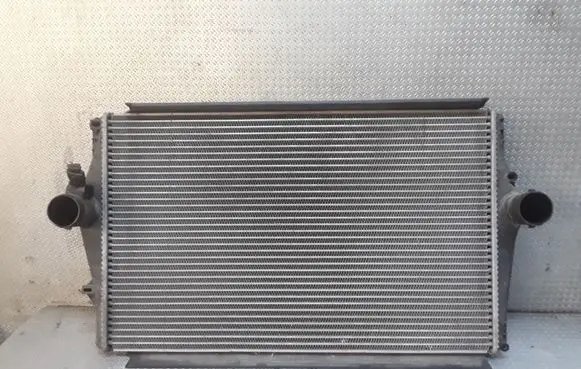 Volvo XC70 Coolant radiator