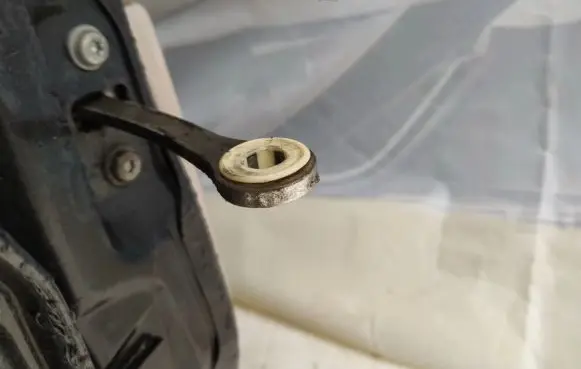 Opel Vectra B Rear door check strap stopper