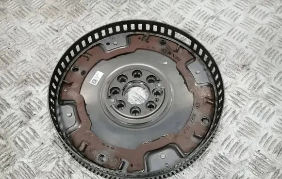 Nissan X-Trail T32 Flywheel 123112580R TD5138 0022