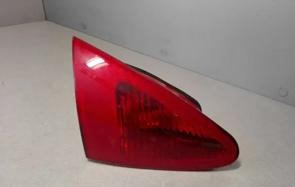 Alfa Romeo 147 Tailgate rear/tail lights 46747825 46556346 03320010