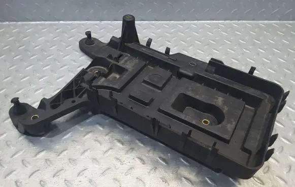 Seat Toledo III (5P) Battery tray 1K0915333C