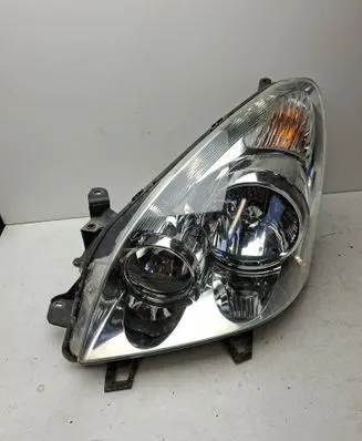 Toyota Corolla Verso AR10 Headlight/headlamp