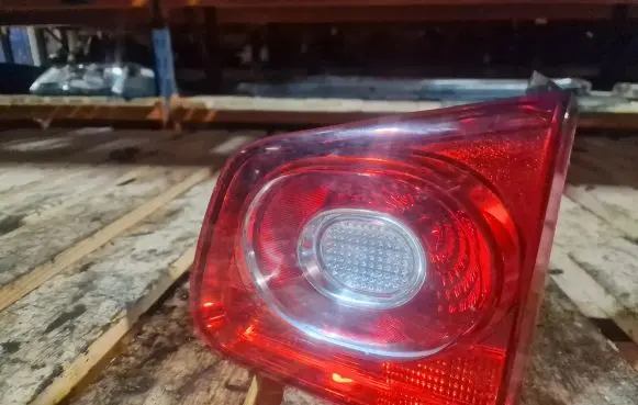 Volkswagen Tiguan Tailgate rear/tail lights 5N0945094C