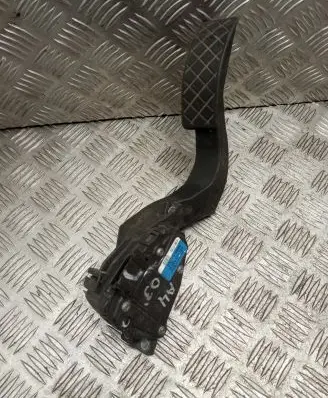 Audi A4 S4 B6 8E 8H Accelerator throttle pedal 8E1723523B