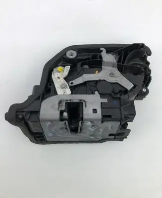 BMW 2 F45 Front door lock